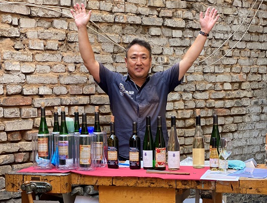 Froh zu sein bedarf es wenig, und wer froh ist, ist ein König